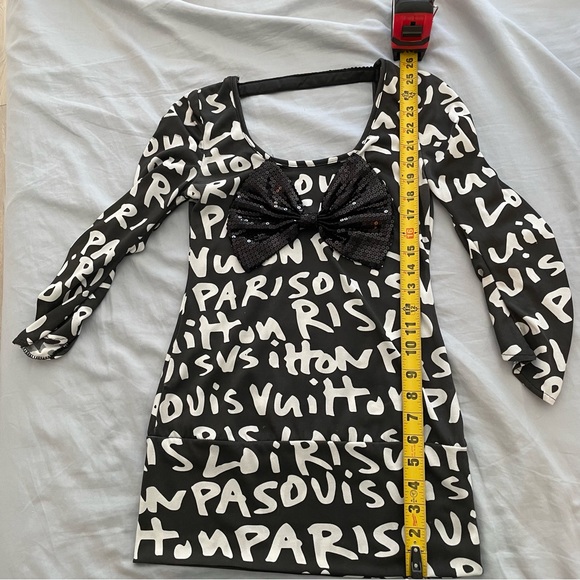 Mini Dress with Alphabet Prints and a Bow Tie - Picture 7 of 11